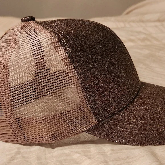 Womens cap - Picture 2 of 4